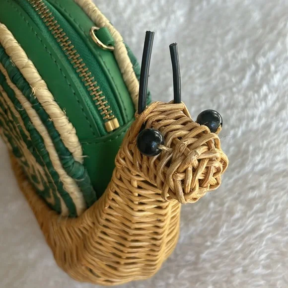 KATE SPADE NEW YORK Spring Forward Wicker Snail Clutch Crossbody Bag - Picture 4 of 9